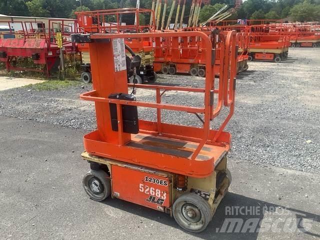 JLG 1230ES Vertical mast lifts
