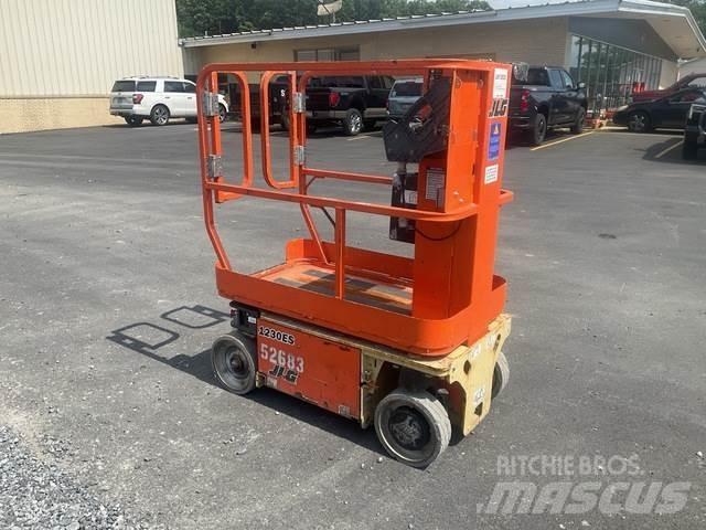 JLG 1230ES Vertical mast lifts