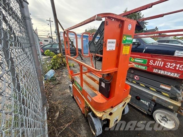 JLG 1230ES Vertical mast lifts