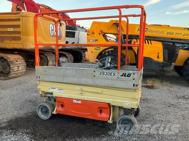 JLG 1930ES Scissor lifts
