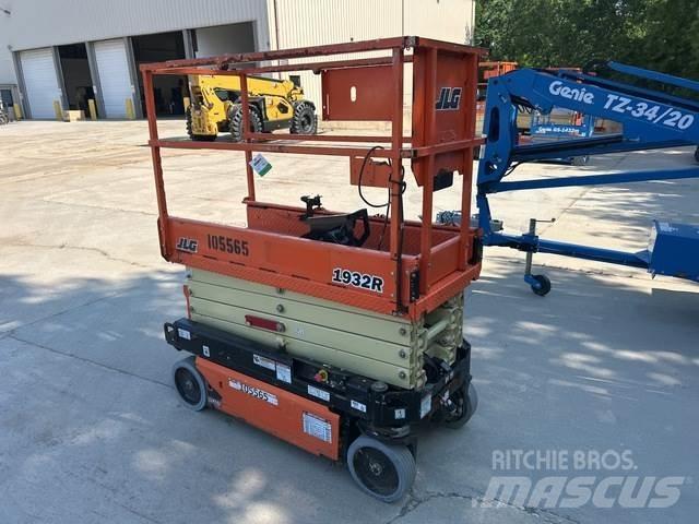 JLG 1932R Scissor lifts
