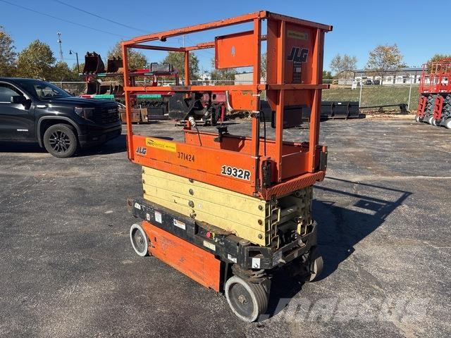 JLG 1932R Scissor lifts