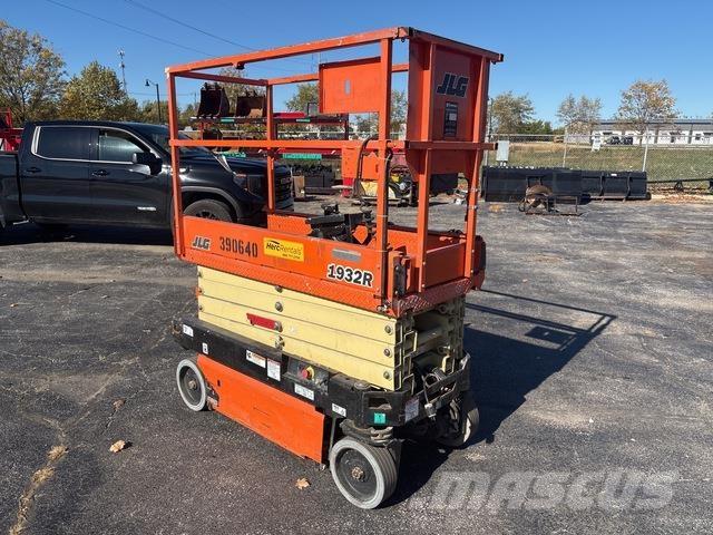 JLG 1932R Scissor lifts