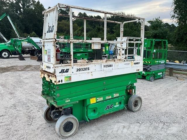 JLG 2032ES Scissor lifts