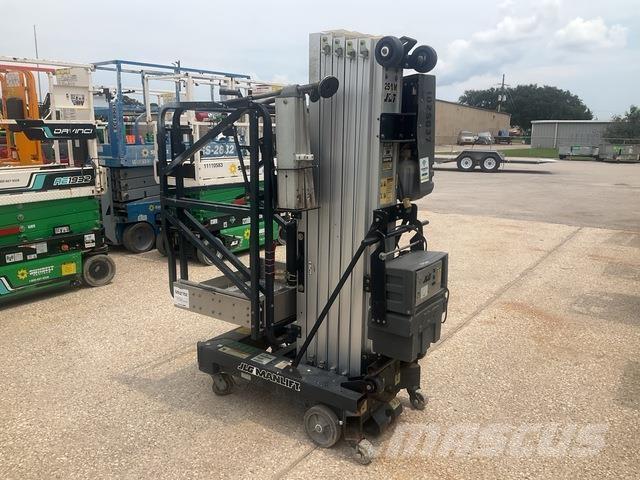 JLG 25AM Vertical mast lifts