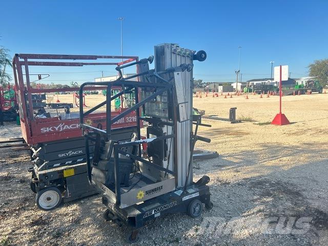 JLG 25AM Vertical mast lifts