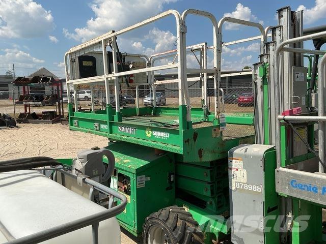JLG 260MRT Scissor lifts