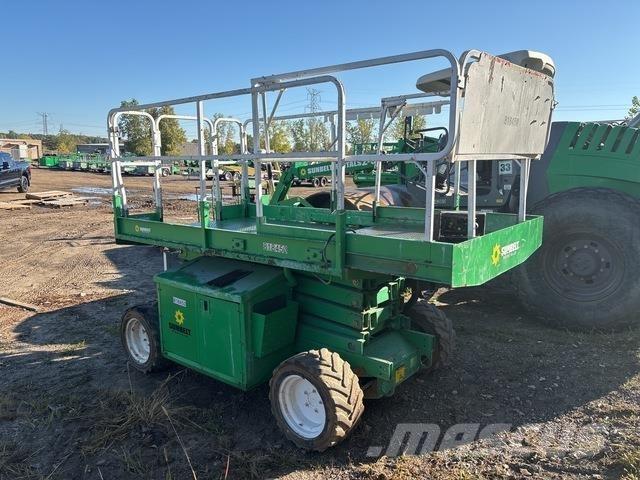 JLG 260MRT Scissor lifts