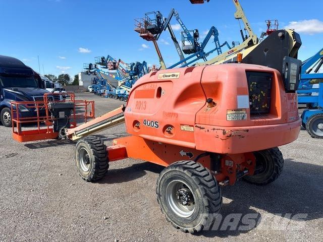 JLG 400S Telescopic boom lifts