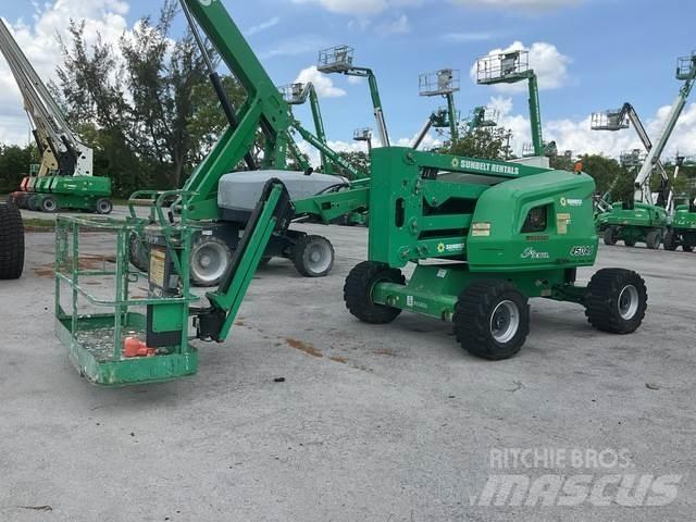 JLG 450AJ Articulated boom lifts