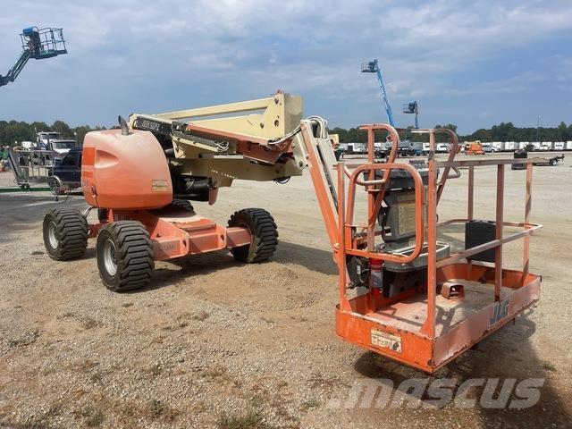 JLG 450AJ Articulated boom lifts