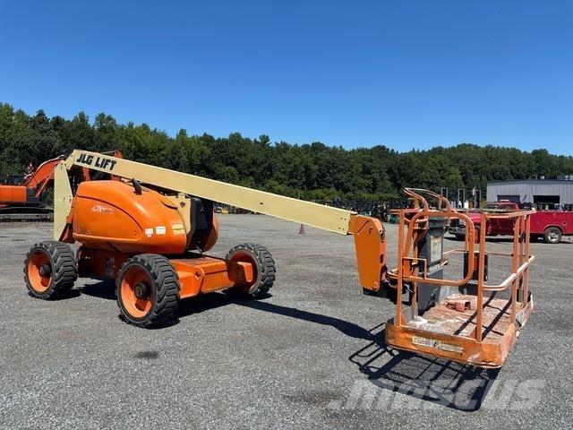 JLG 600A Articulated boom lifts
