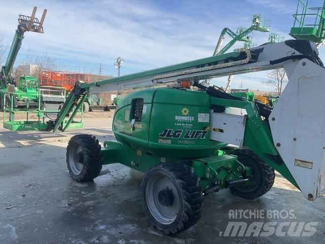 JLG 600AJ Articulated boom lifts