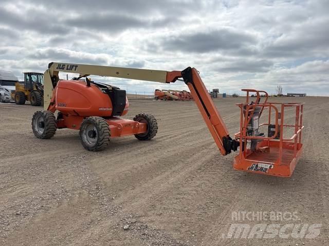 JLG 600AJ Articulated boom lifts