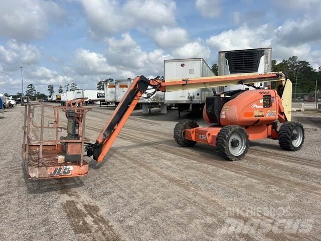 JLG 600AJ Articulated boom lifts