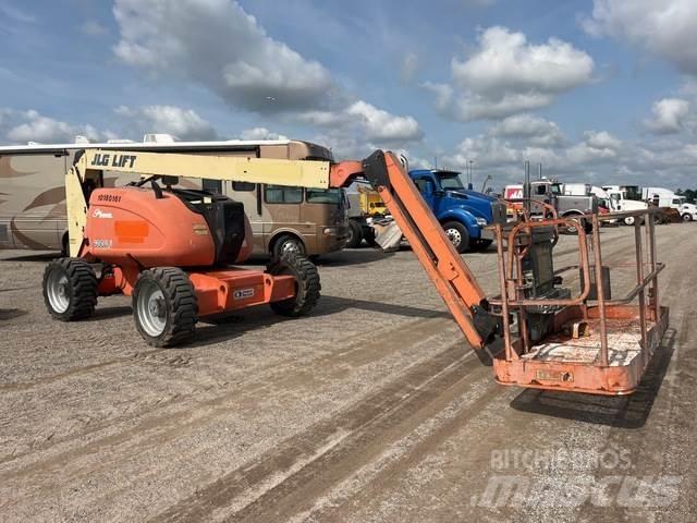 JLG 600AJ Articulated boom lifts