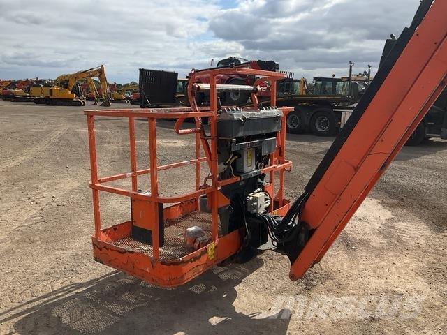 JLG 600AJ Articulated boom lifts