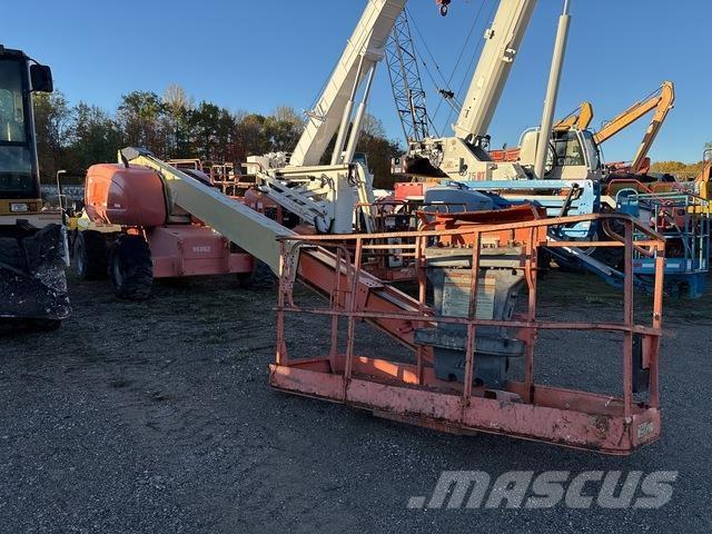 JLG 600S Telescopic boom lifts