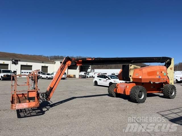JLG 800 AJ Articulated boom lifts