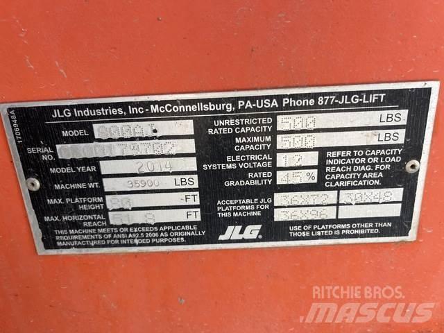 JLG 800 AJ Articulated boom lifts
