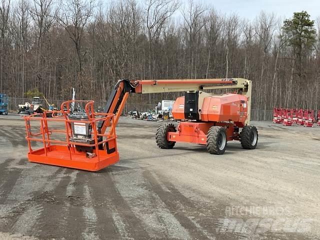 JLG 800 AJ Articulated boom lifts