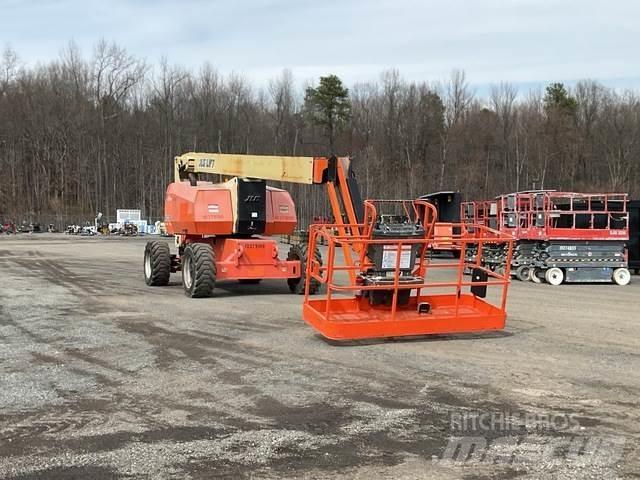 JLG 800 AJ Articulated boom lifts