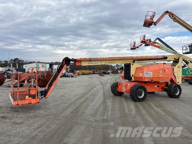 JLG 800AJ Articulated boom lifts