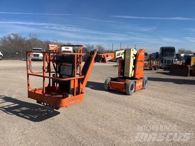 JLG E300 AJP Articulated boom lifts