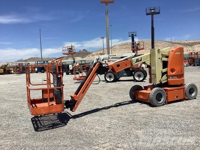 JLG E300AJP Articulated boom lifts