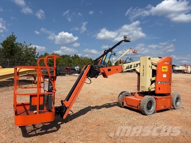 JLG E300AJP Articulated boom lifts