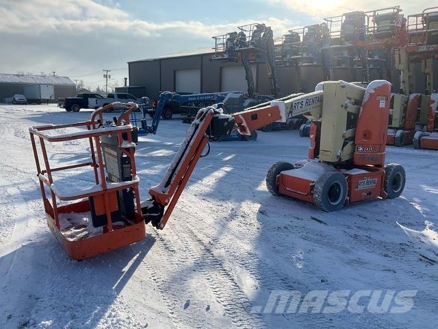 JLG E300AJP Articulated boom lifts