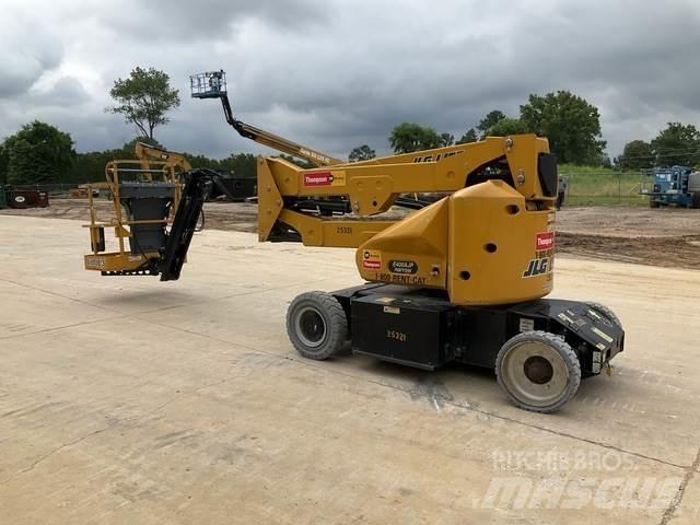 JLG E400AJPN Articulated boom lifts