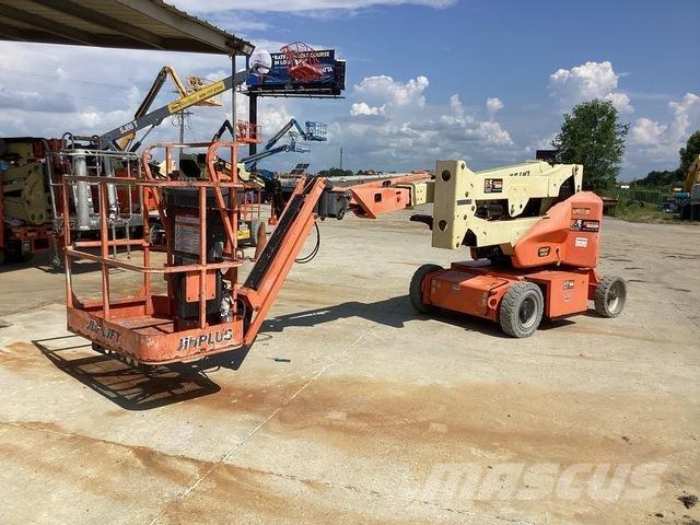 JLG E400AJPN Articulated boom lifts