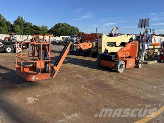 JLG E400AJPN Articulated boom lifts