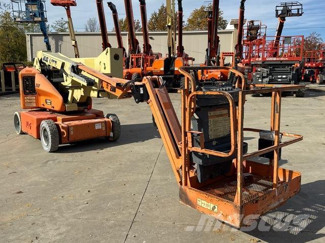 JLG E400AJPN Articulated boom lifts
