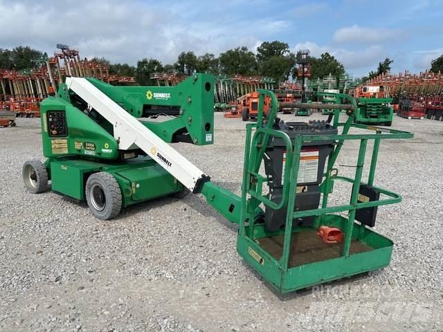 JLG E400AN Articulated boom lifts