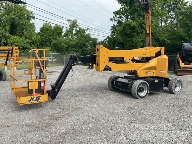 JLG E450AJ Articulated boom lifts