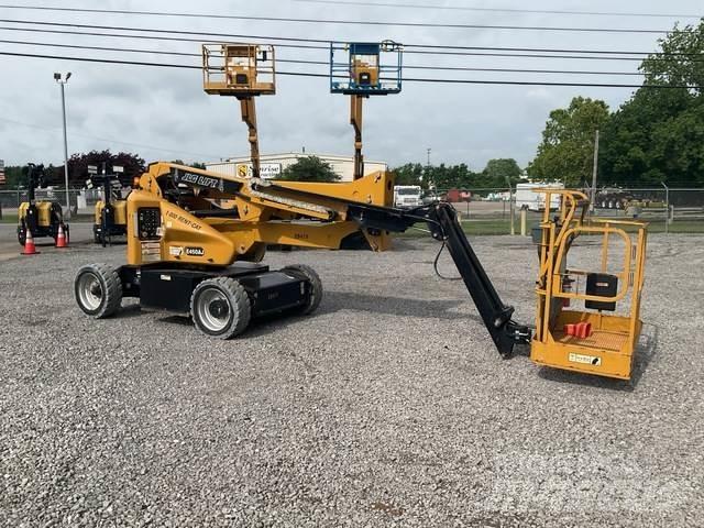 JLG E450AJ Articulated boom lifts