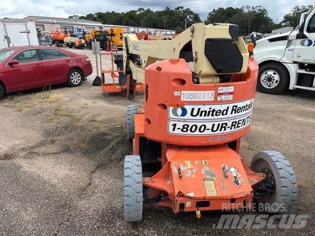 JLG E450AJ Articulated boom lifts