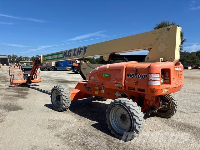 JLG M600JP Articulated boom lifts