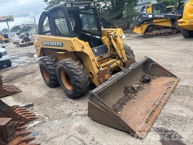 John Deere 270 Skid steer loaders