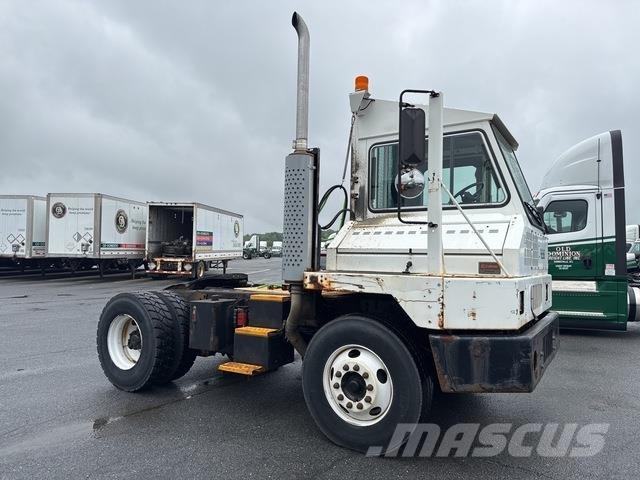 Kalmar 30 Terminal tractors