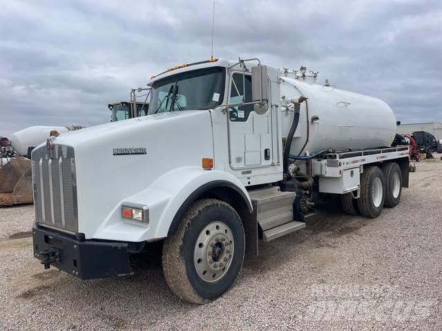 Kenworth T-800 Combi / vacuum trucks