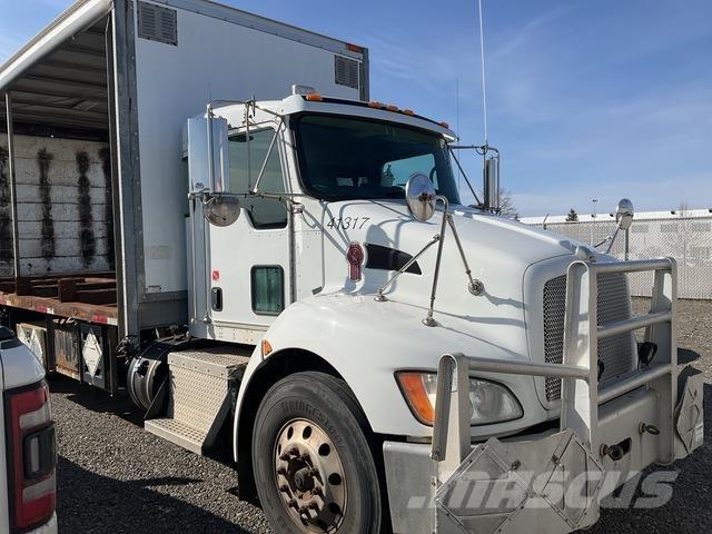 Kenworth T370 Curtainsider trucks