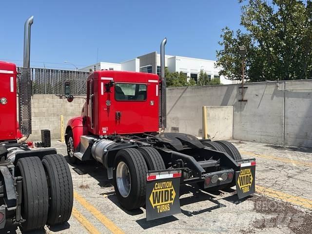 Kenworth T370 Tractor Units