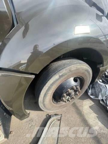 Kenworth T680 Tractor Units