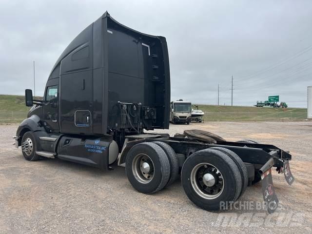 Kenworth T680 Tractor Units
