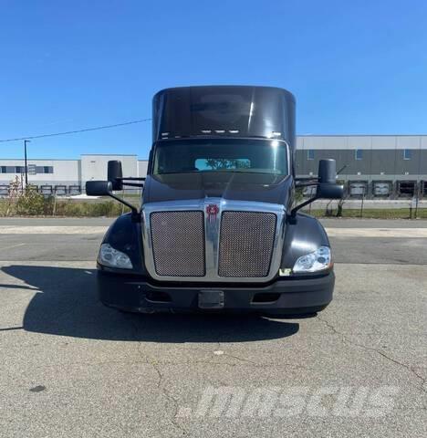 Kenworth T680 Tractor Units