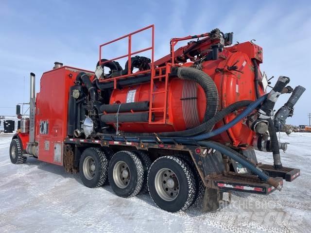 Kenworth T800 Crawler excavators