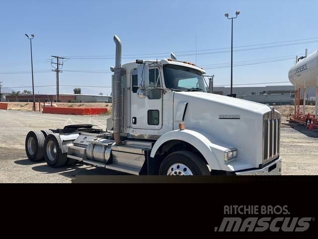 Kenworth T800 Tractor Units